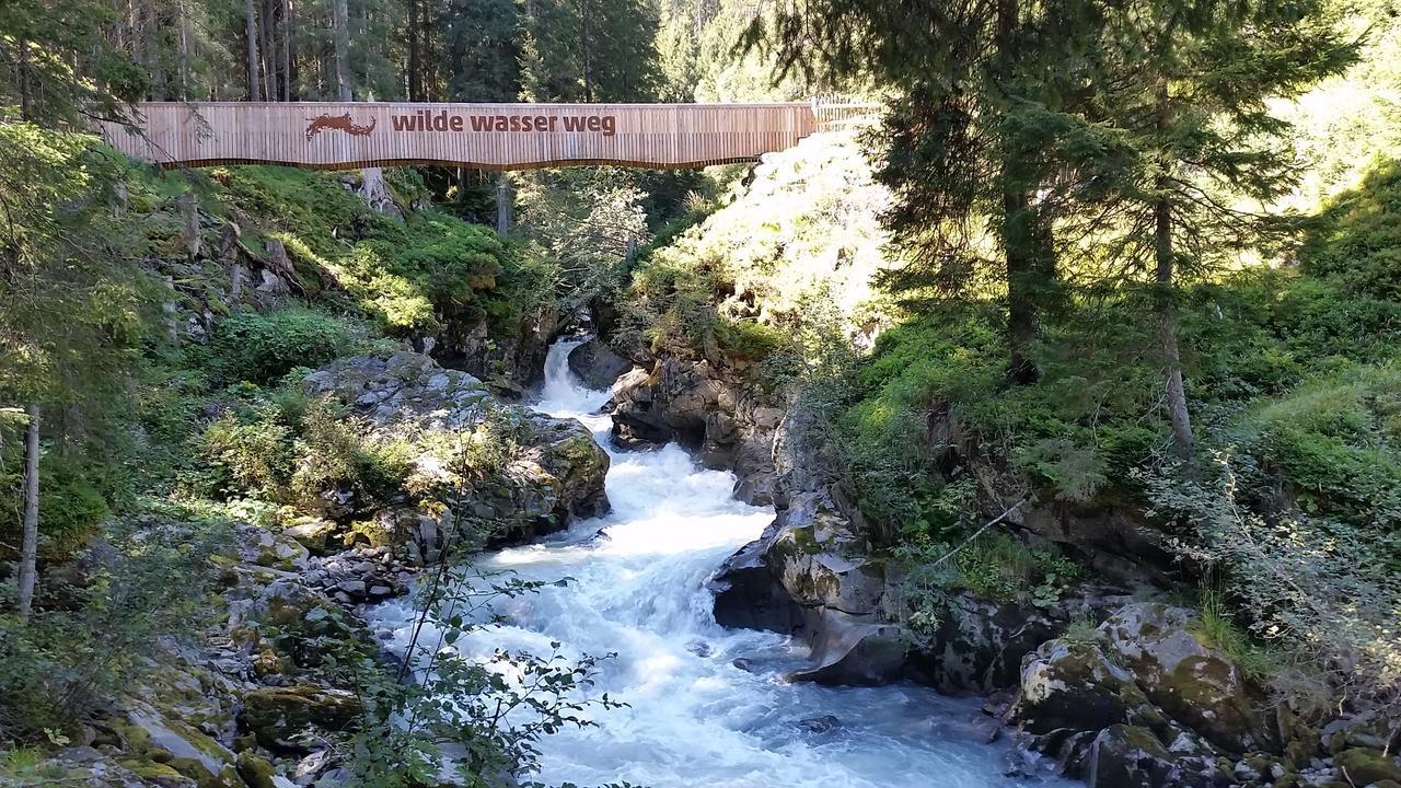 Hotel Garni Bergland Neustift im Stubaital Exteriör bild